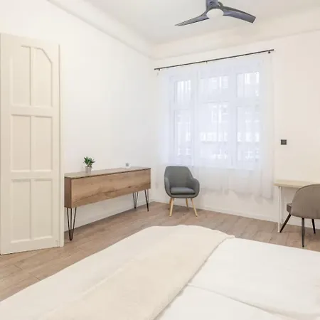 Appartamento Modern Two Bedroom Retreat Budapest