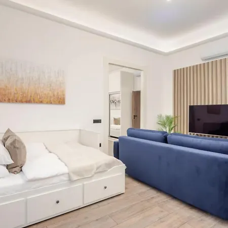 Modern Two Bedroom Retreat *